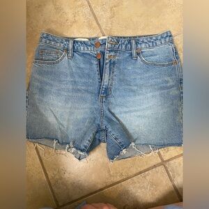 Universal Thread Light Blue Frayed Hem Denim Shorts
